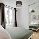 Rent 2 bedroom apartment of 440 m² in Paris