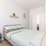 Rent 3 bedroom apartment in milan