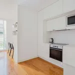 Rent 2 bedroom apartment of 102 m² in lisbon