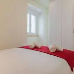 Rent 2 bedroom apartment of 75 m² in lisbon