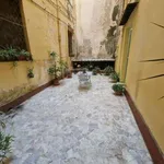 Affitto 3 camera appartamento di 70 m² in Naples