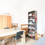 Rent 3 bedroom apartment in Milan