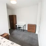 Rent 4 bedroom house in Leeds