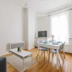 Rent 2 bedroom apartment of 43 m² in Paris