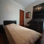 Rent 4 bedroom house in Porto