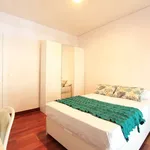 Rent a room of 195 m² in madrid