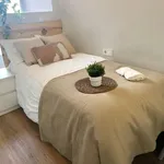 Rent a room of 132 m² in valencia