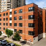 Rent 3 bedroom student apartment of 9 m² in Montréal