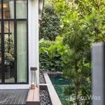 Rent 4 bedroom house of 300 m² in Bangkok