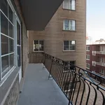 Appartement de 742 m² avec 3 chambre(s) en location à Montreal