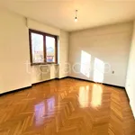 Rent 4 bedroom apartment of 130 m² in Concorezzo