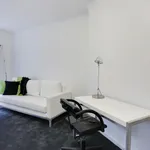 Rent 1 bedroom apartment in Melbourne