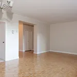 Rent 3 bedroom apartment of 69 m² in Montreal