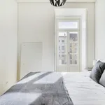 Rent 1 bedroom apartment of 65 m² in Lisbon