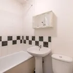 Rent 2 bedroom flat in South East England