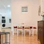 Rent 5 bedroom apartment of 80 m² in Madrid