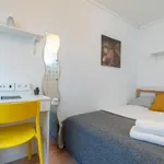 Rent 7 bedroom apartment in Barcelona