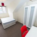 Rent 3 bedroom house in Leeds