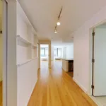 Rent 1 bedroom apartment of 581 m² in Manhattan