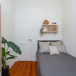 Rent a room of 100 m² in Lisboa