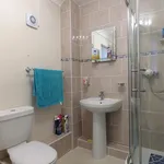 Rent 2 bedroom flat of 70 m² in Malvern Hills