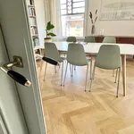 Huur 2 slaapkamer appartement van 129 m² in Den Haag