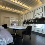 Rent 6 bedroom house of 650 m² in Florence