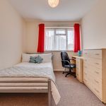 Rent 6 bedroom flat in South East England