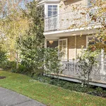 Rent 3 bedroom apartment in Toorak