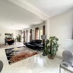 Rent 10 bedroom house of 315 m² in Saint-Germain-en-Laye