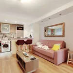 Rent 1 bedroom apartment of 22 m² in Paris