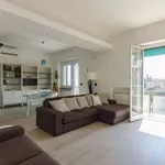 Rent 2 bedroom apartment in genoa