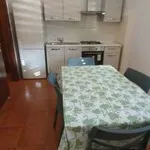 Affitto 3 camera casa di 81 m² in Reggio Calabria