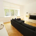 Rent 1 bedroom apartment of 775 m² in Dusseldorf