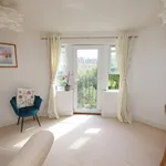 Rent 3 bedroom flat in Cambridge