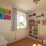 Rent 4 bedroom flat in South East England