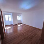 Rent 3 bedroom apartment of 65 m² in Lisbon