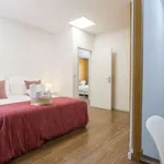 Rent 3 bedroom apartment of 70 m² in porto