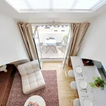 Rent 1 bedroom apartment of 431 m² in Paris