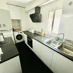 Rent 3 bedroom apartment in malaga