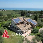 Rent 9 bedroom house of 700 m² in Civitanova Marche