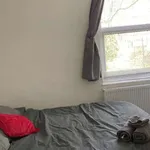 Rent a room of 120 m² in nottingham