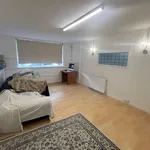 Rent 4 bedroom flat in Wales