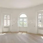 Rent 13 bedroom house of 500 m² in Roma