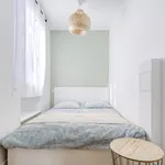  appartement avec 3 chambre(s) en location à Paris