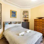 Rent 2 bedroom apartment of 90 m² in paris