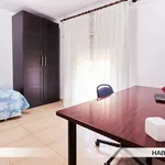 Alquilo 3 dormitorio apartamento de 11 m² en Seville