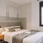 Rent 3 bedroom apartment in Barcelona