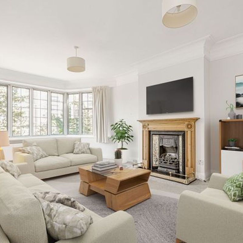 Flat to rent in Harvard House, Manor Fields SW15 Fairleigh