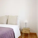 Rent 2 bedroom apartment of 60 m² in lisbon